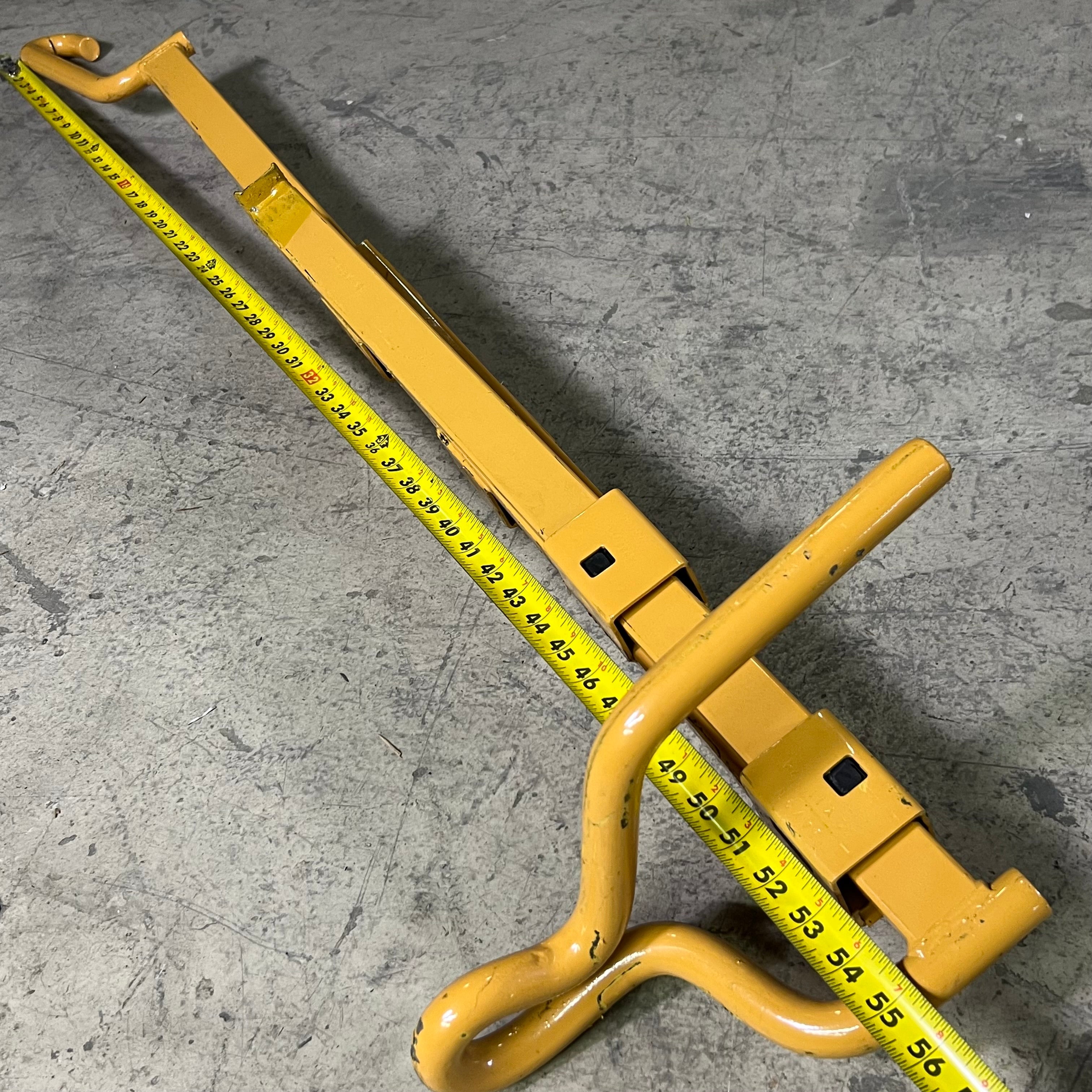 JAXON (Pallet of 24Pcs) Telescoping Uncoupling Levers Sz 39"-55" L Yellow