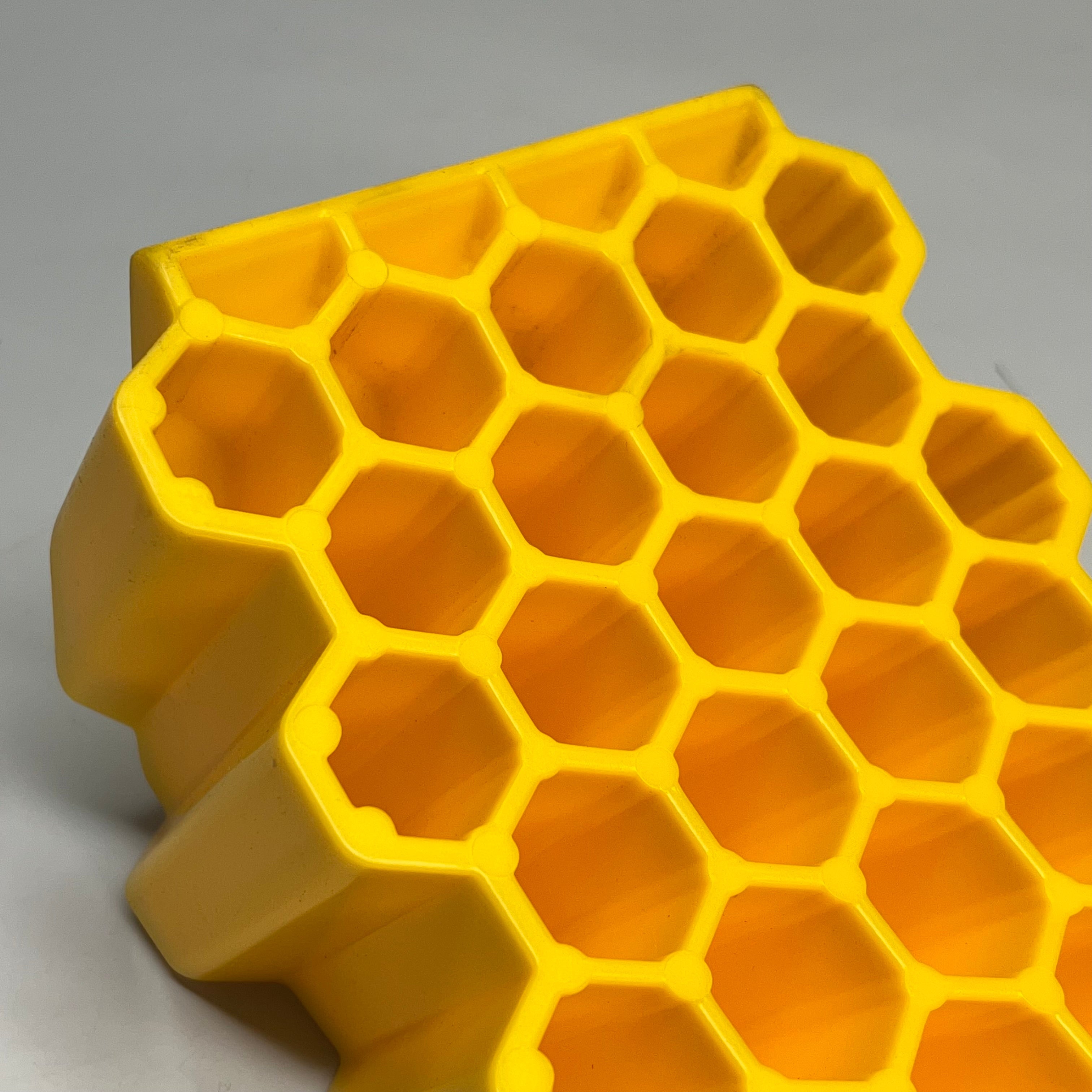 CAMCO Honeycomb Curved Camper/RV Leveler Chock 4" Lift Yellow/Black 44428