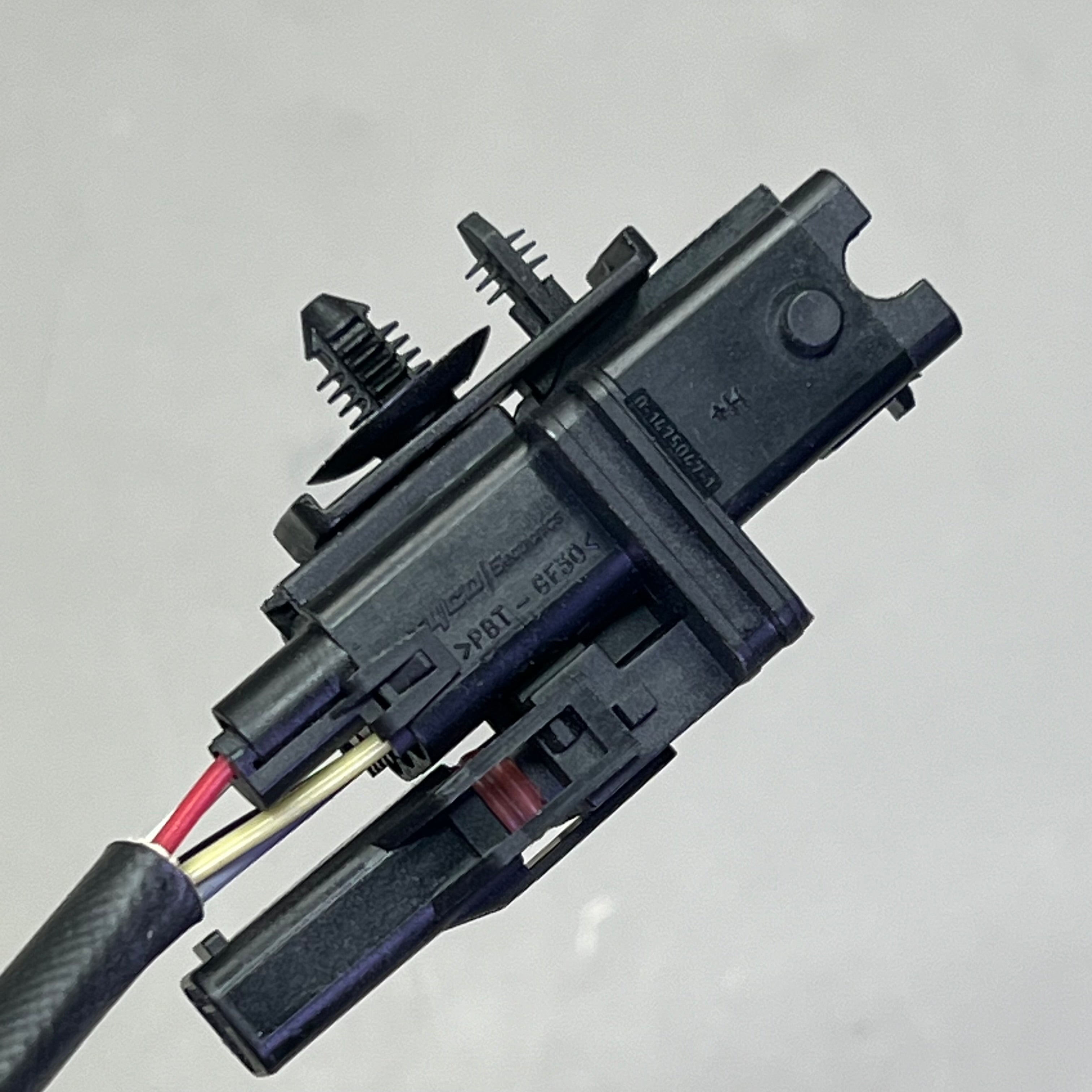 BOSCH Oxygen Sensor Male Connector Type For Volvo Vehicles 17007