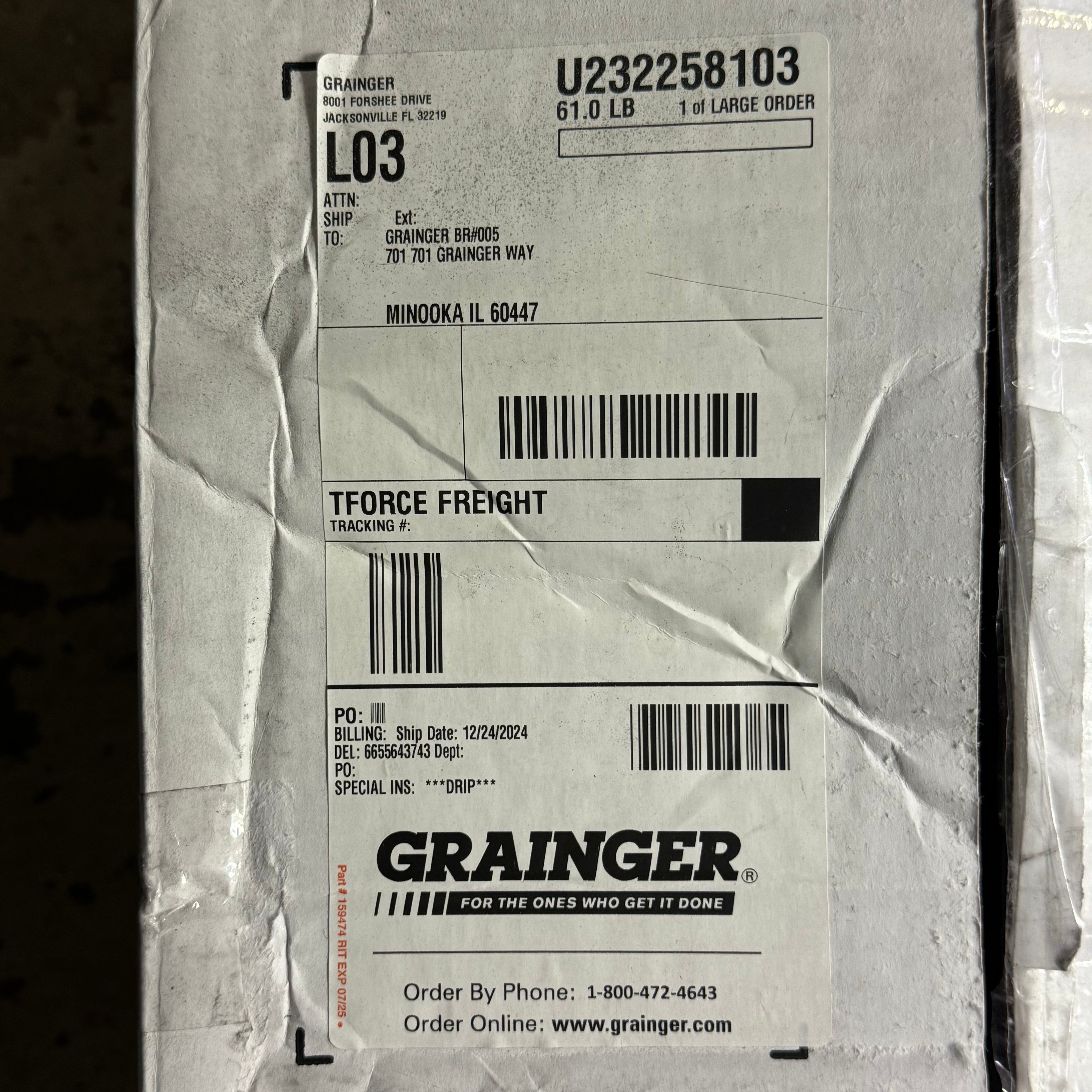 GRAINGER 2-1/2 Gate Valves #150, Grey 4371004410 (Distressed Box)