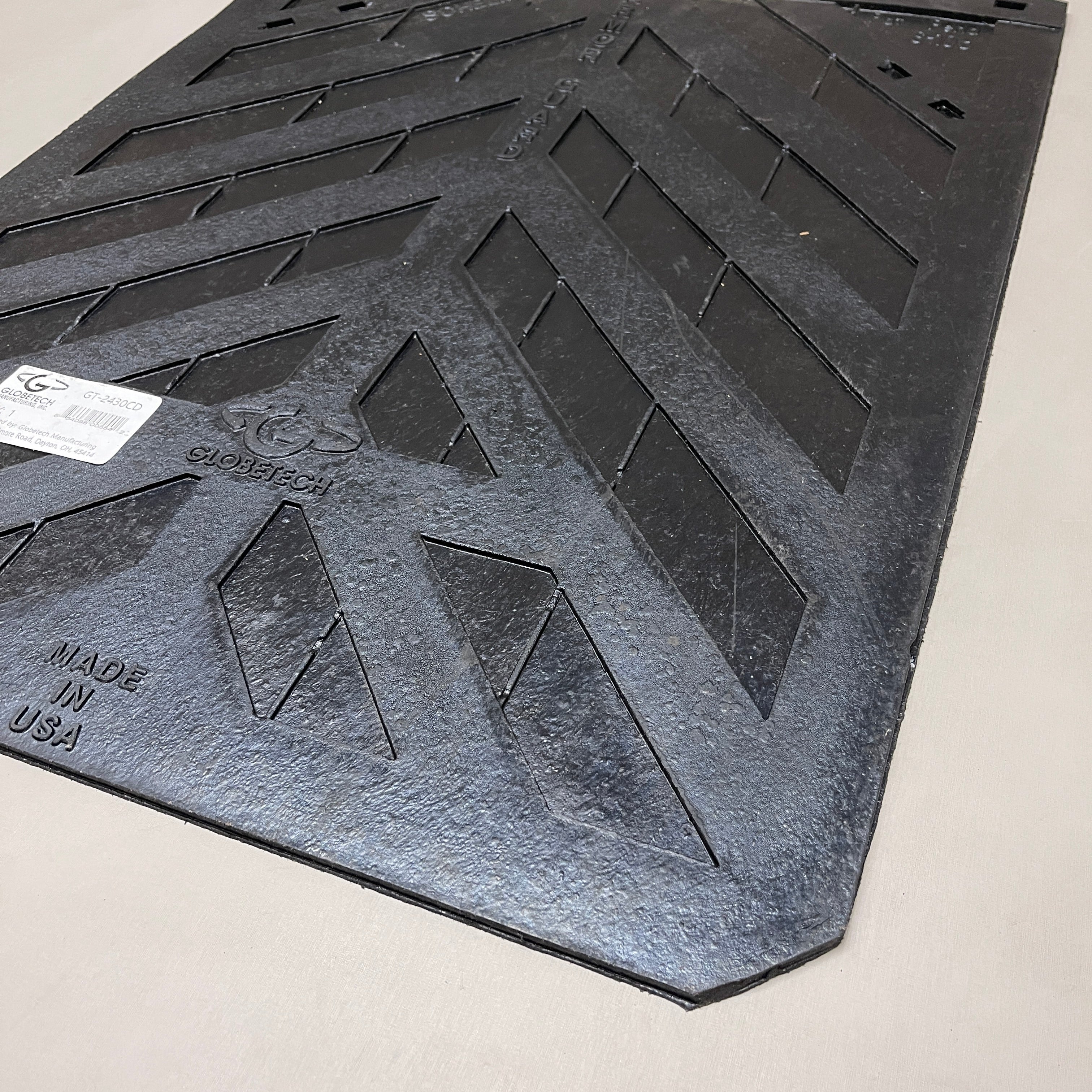 GLOBETECH 2-PACK! Rubber Mud Flaps 1/4" Thick x 24" Wide x 30" Long Black 2430MF (New)