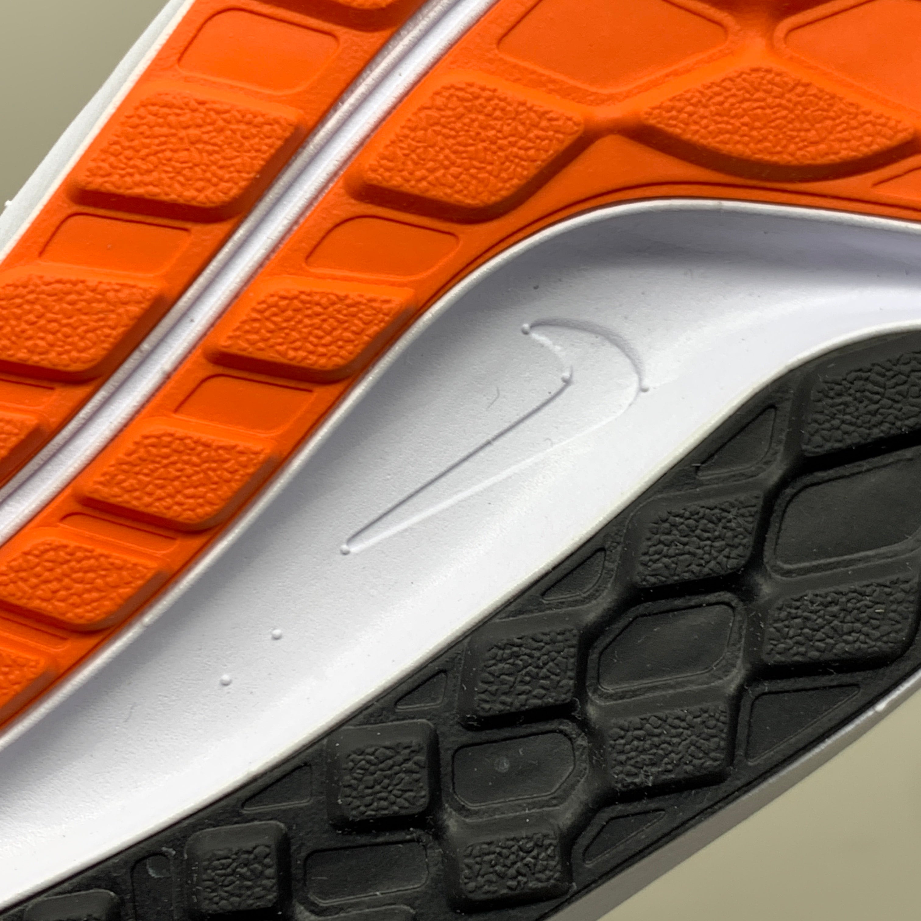 NIKE Zoom Pegasus 40 OK STATE White Shoes, Brilliant Orange & Black 11 W 9.5 M DZ5973-100