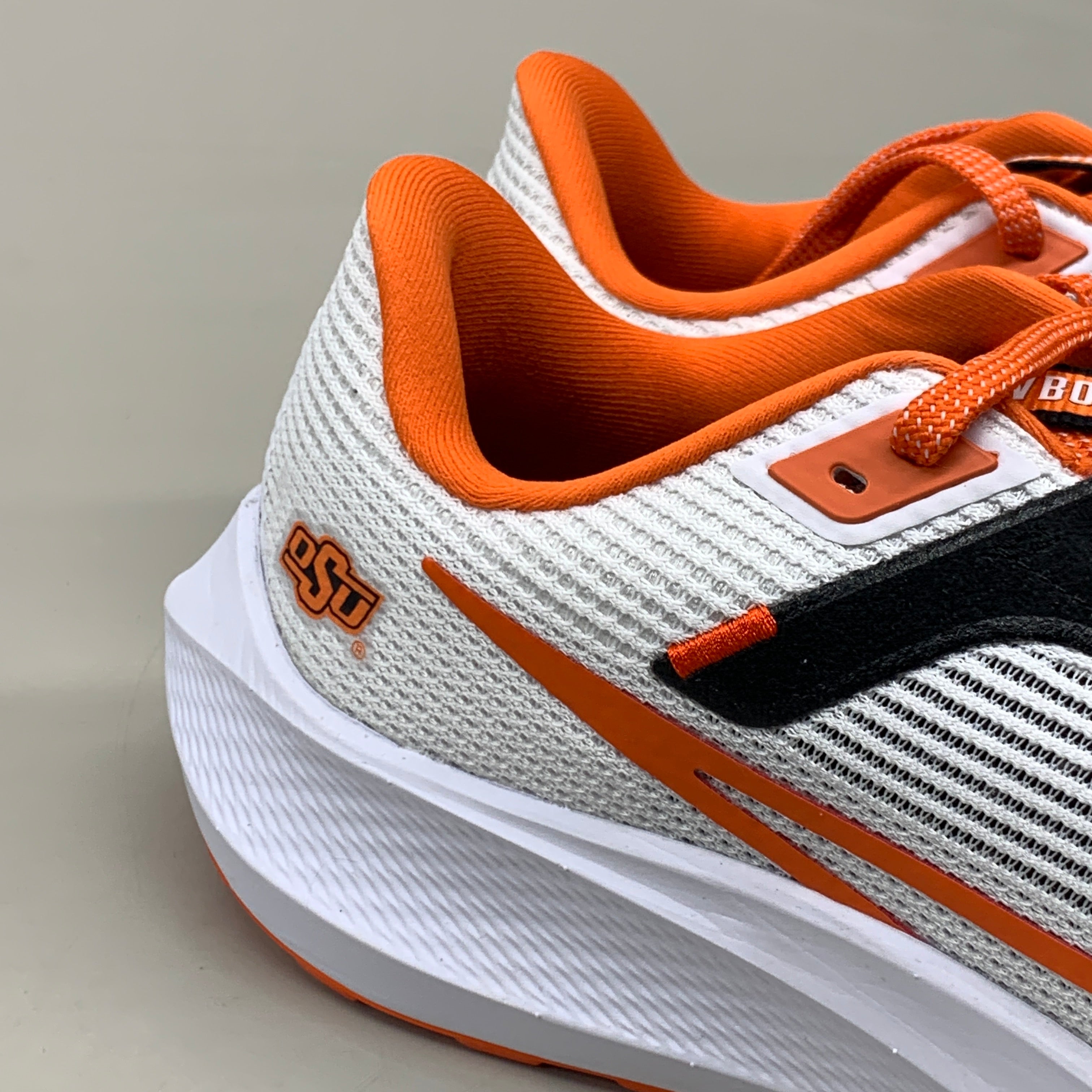 NIKE Zoom Pegasus 40 OK STATE White Shoes, Brilliant Orange & Black 11 W 9.5 M DZ5973-100