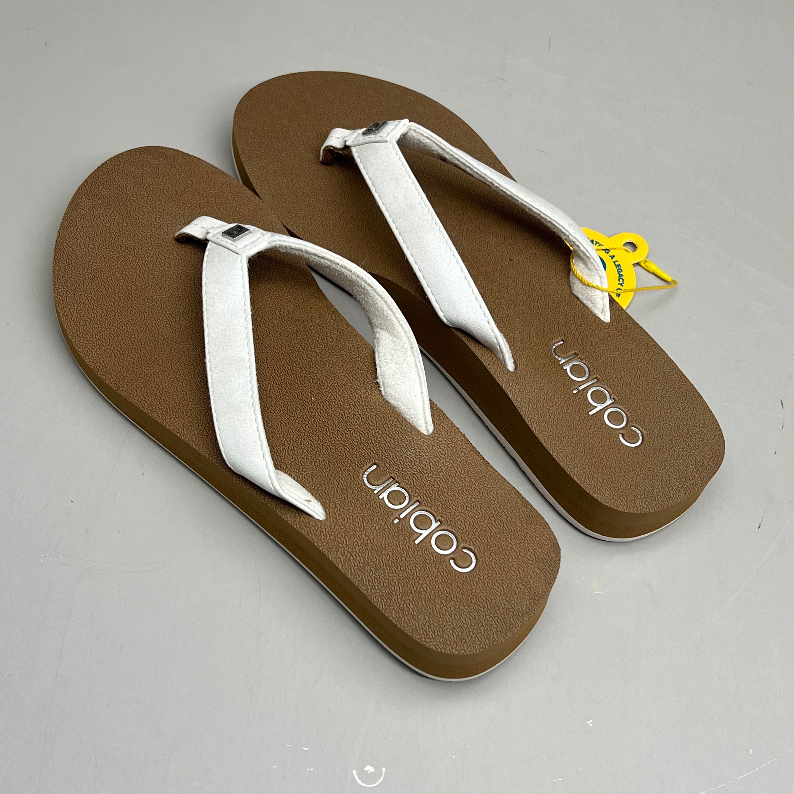 COBIAN Skinny Bounce Comfortable Synthetic Strap Women's Sz 8 White SKI25-110-08
