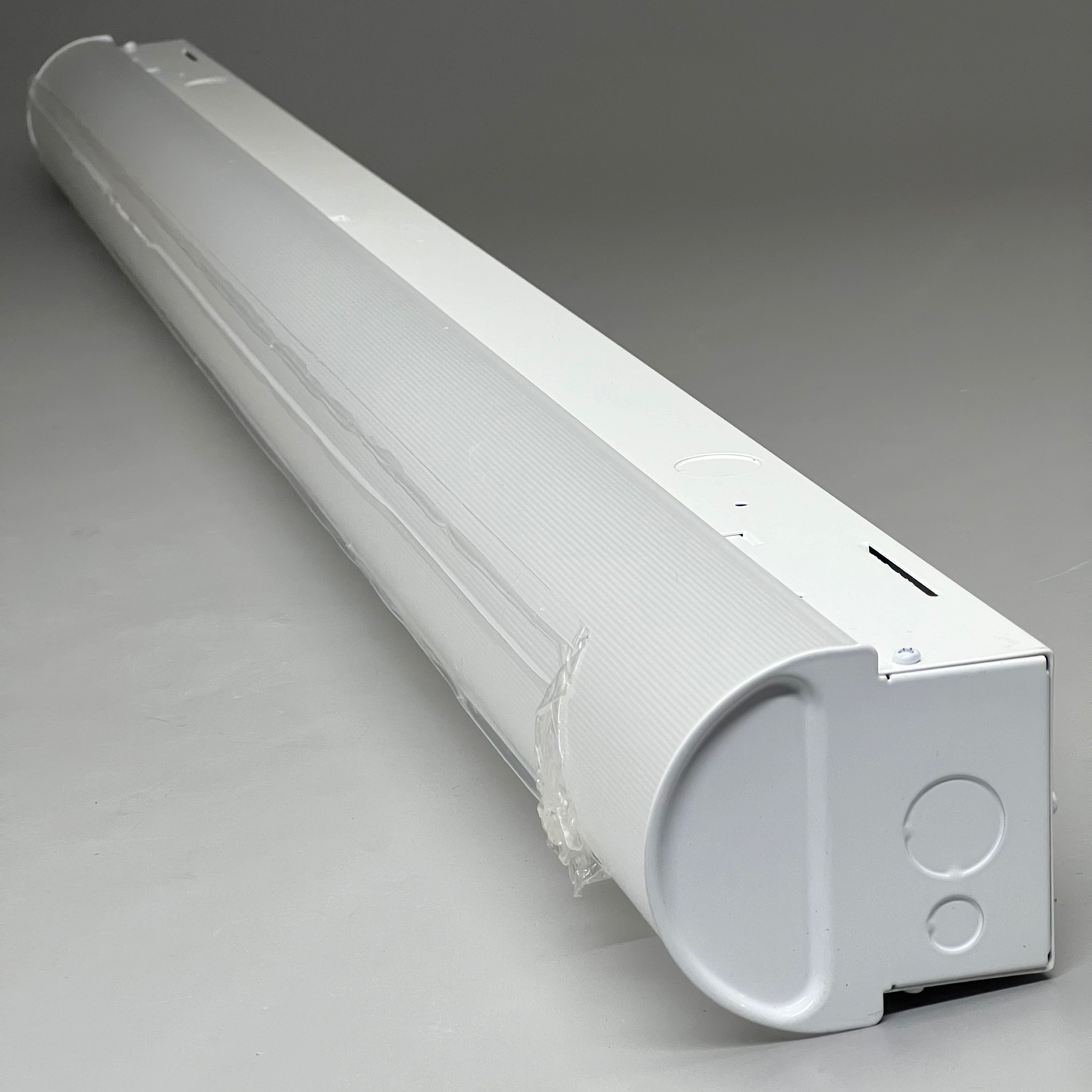 MAXLITE 105626 Lighting Linear Strip Gen 2 48in Wattage Select And Color Select 23W/34W/47W Model: LS2-4U23WCSCR