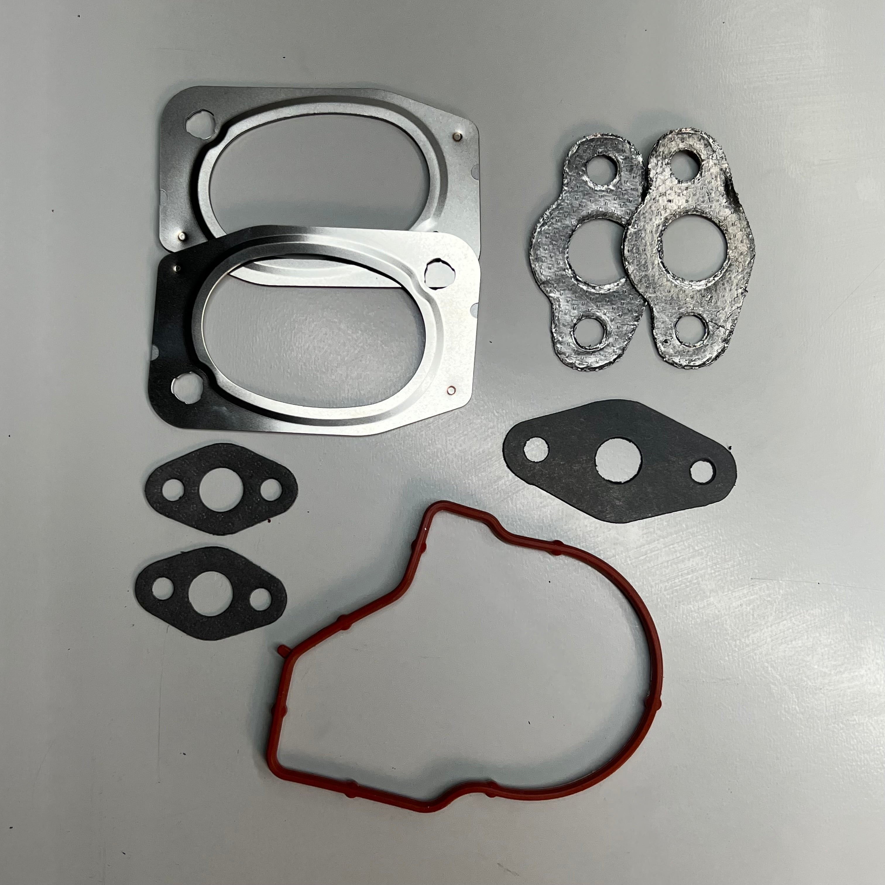 MAHLE Engine Gasket Set For Chrysler & Dodge Vehicles Made In USA 95-3572