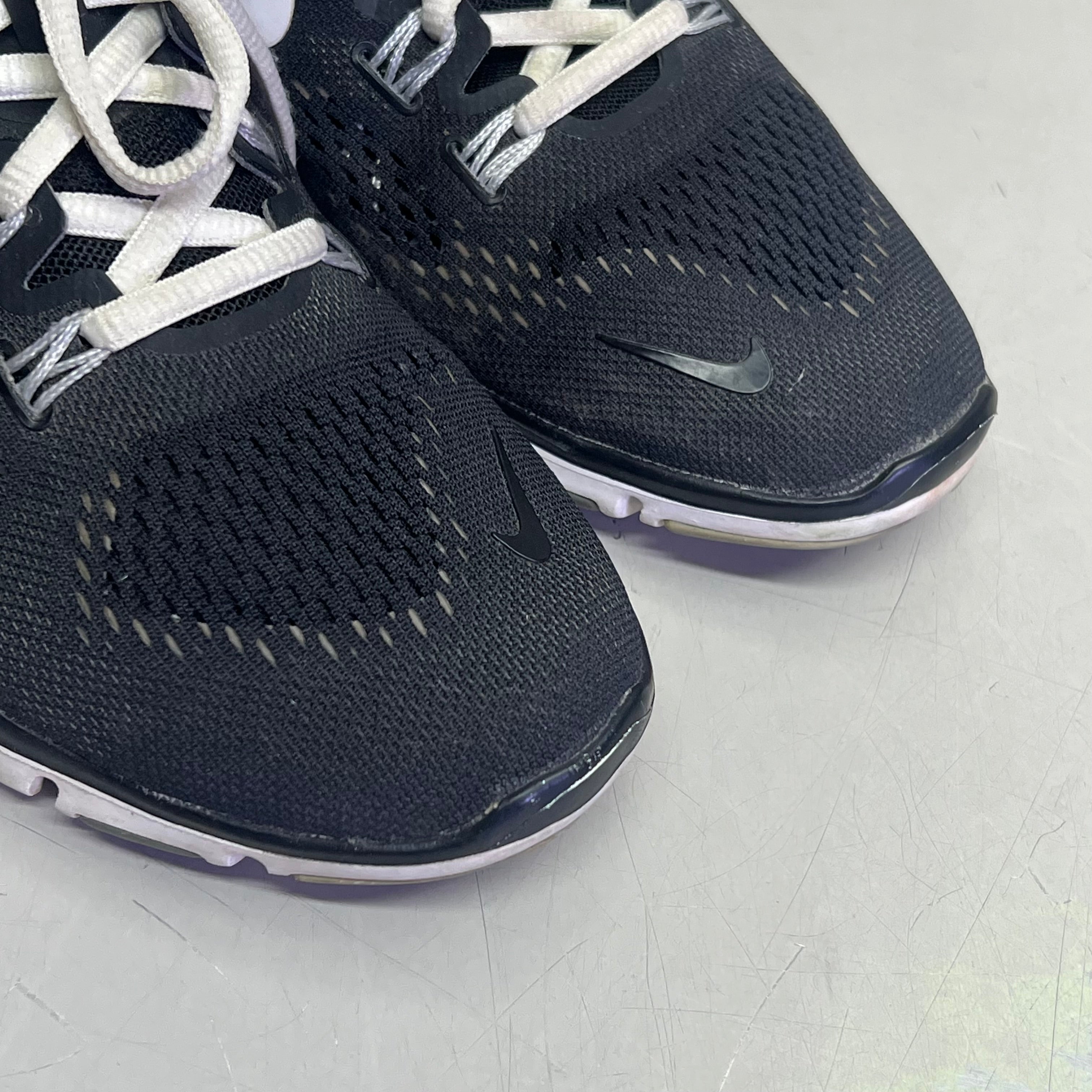 NIKE Free Tri Fit Cross Training Shoes Women's Sz 7 Black/White (Pre-Owned)