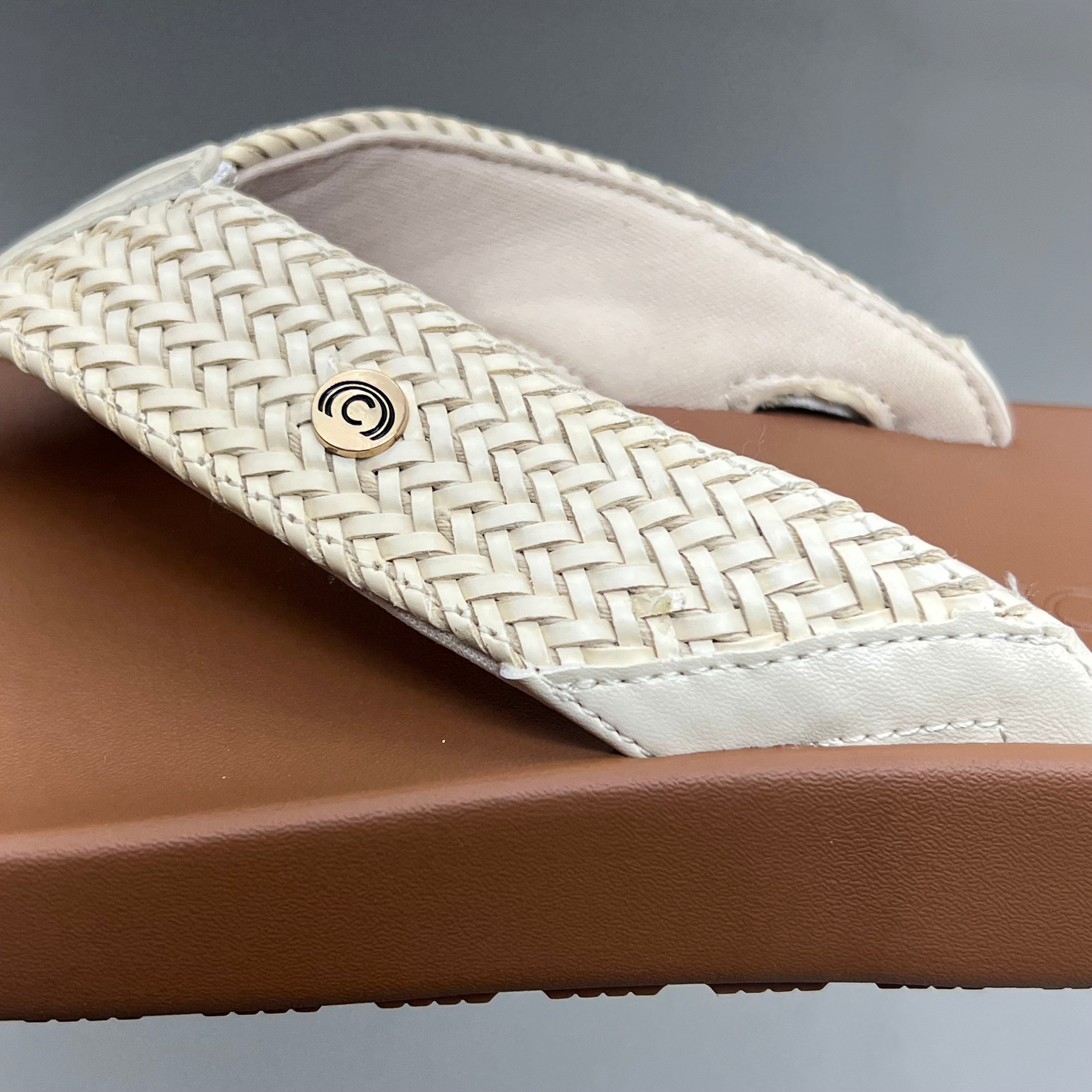 COBIAN Palmilla Braided Synthetic Leather Strap Women's Sz 7 EU 37 Cream PAL25-110-7