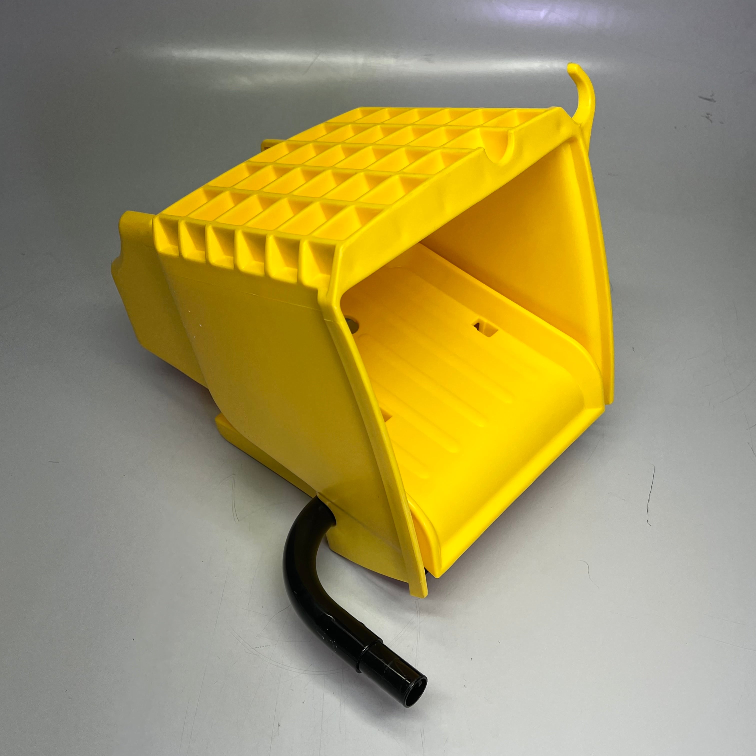 KLEENLINE PRO Bucket & Wringer W/ Side Press For Janitorial 26 Qt Yellow 660902