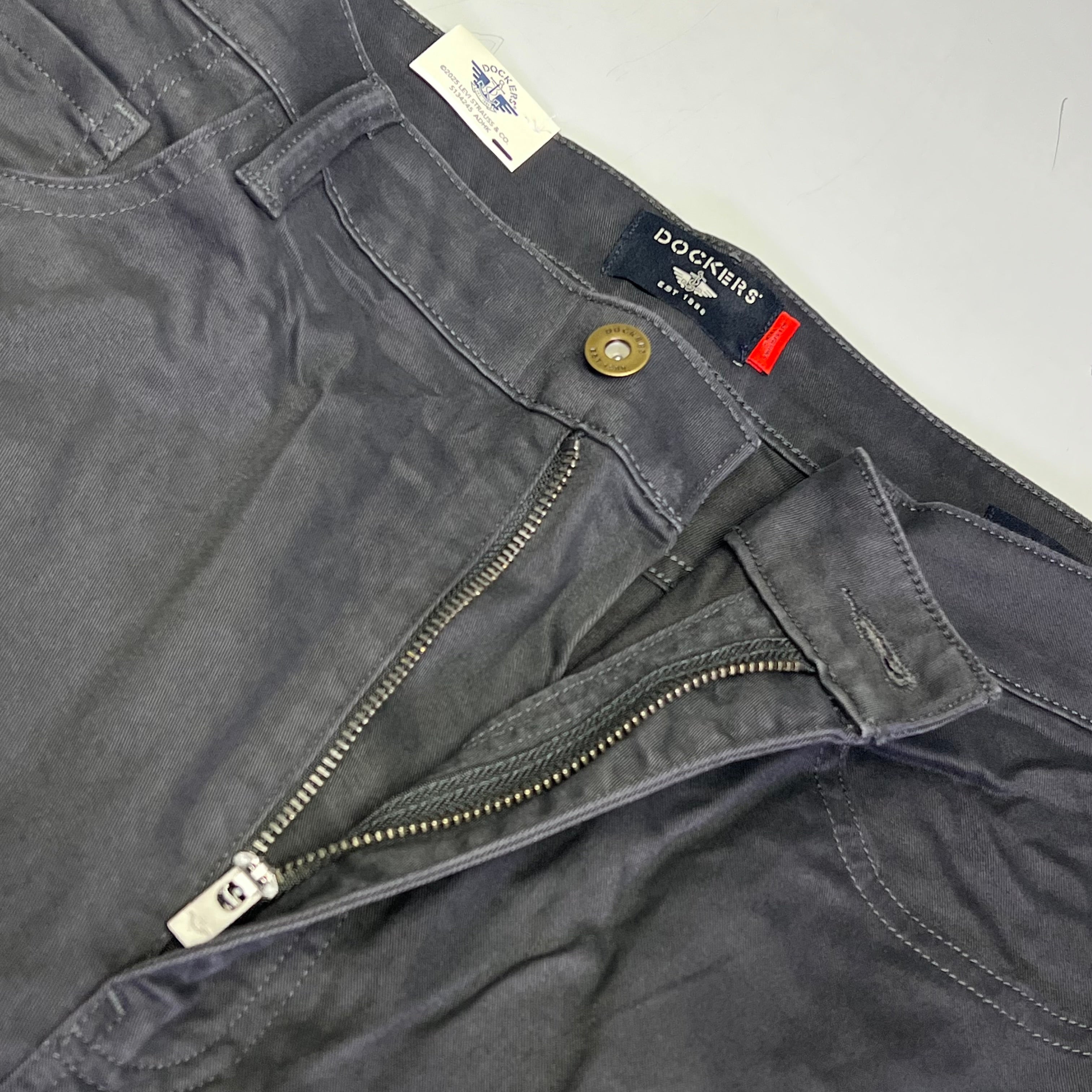 DOCKERS All Seasons Tech Straight Fit Jean Cut Pant Men's Sz 34x30 Steelhead