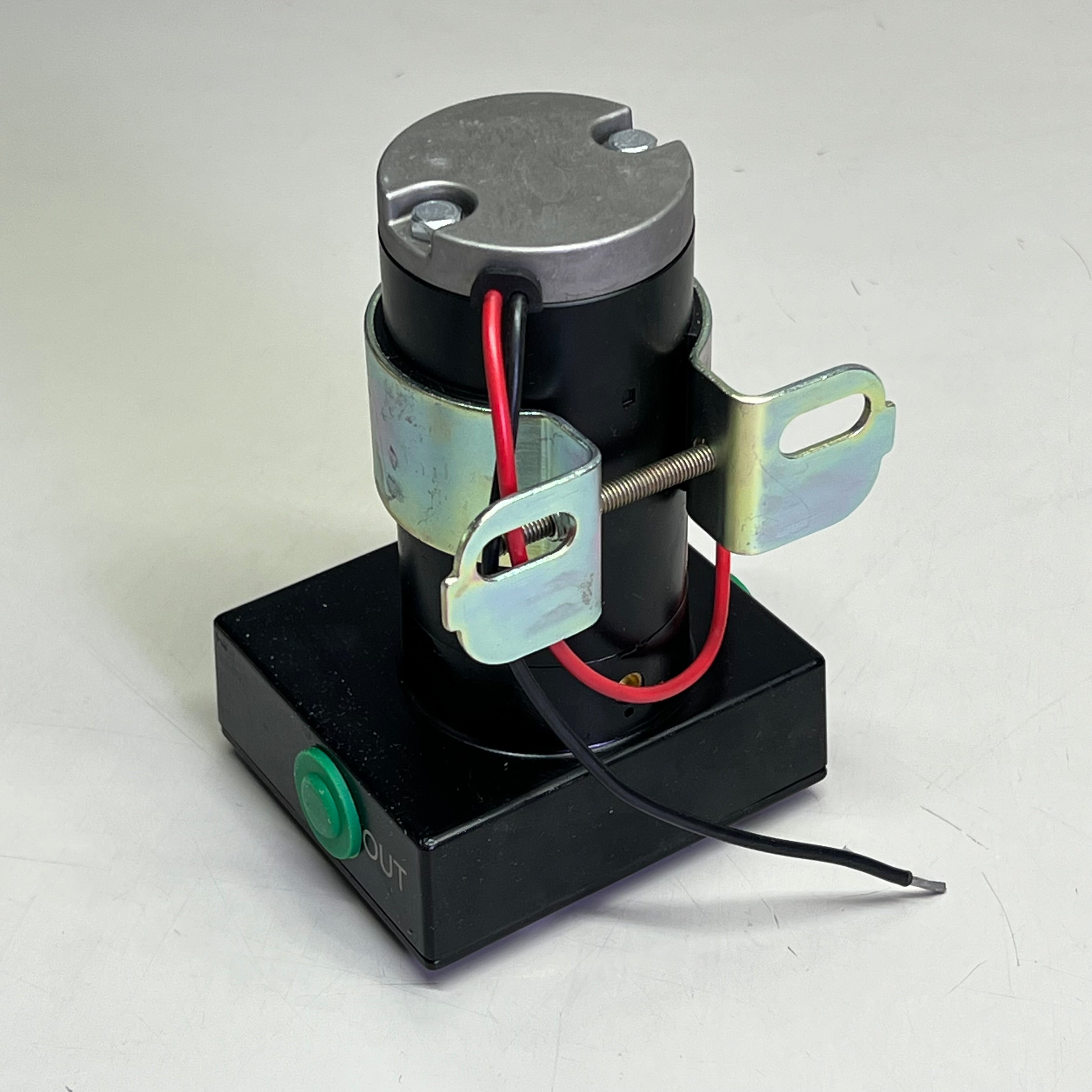 SUMMIT Racing Electric Fuel Pumps Electric Eternal 16 PSI 12V SUM-G3136-17