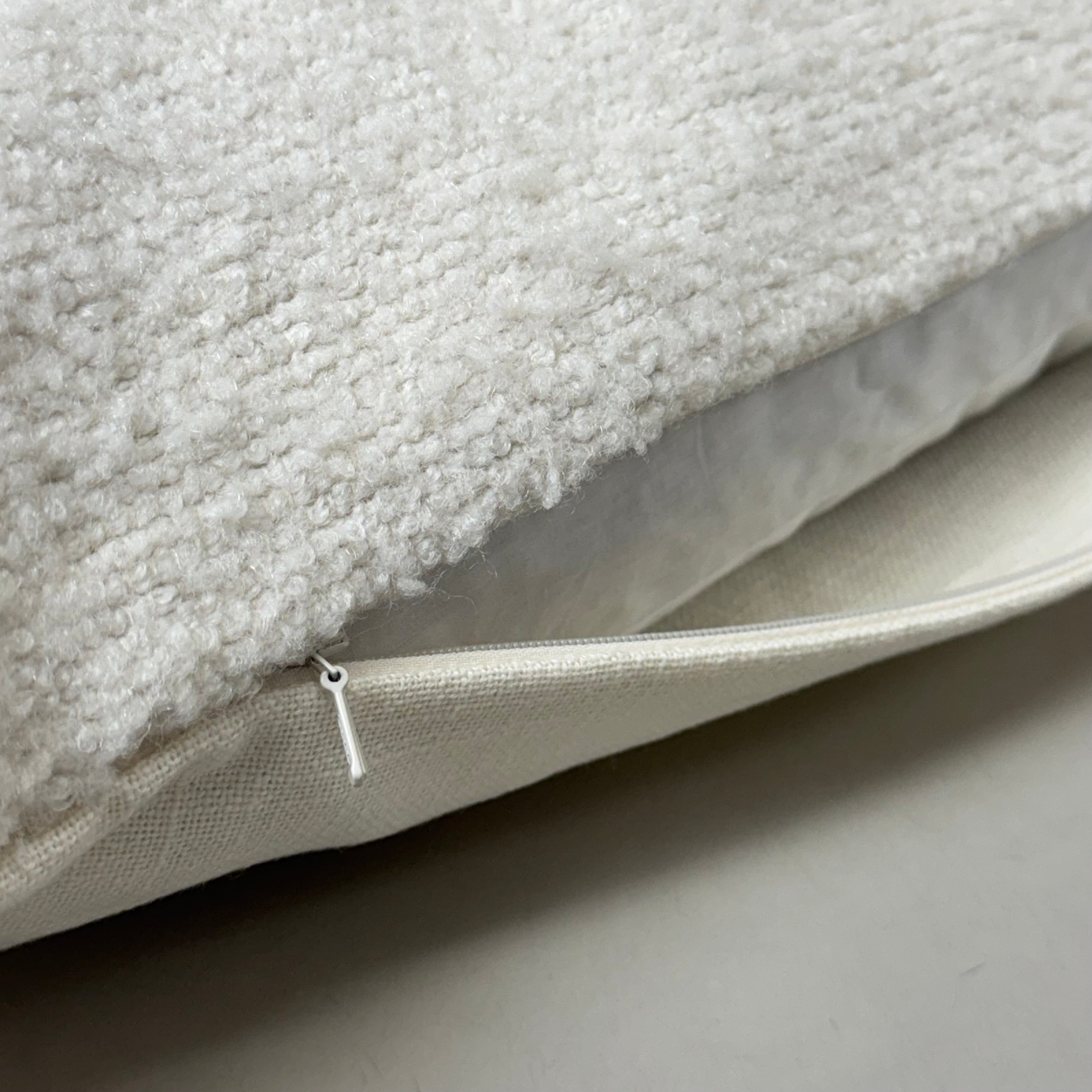 VILLA RN 20"x20" Gantt Pillow in Green/Ivory