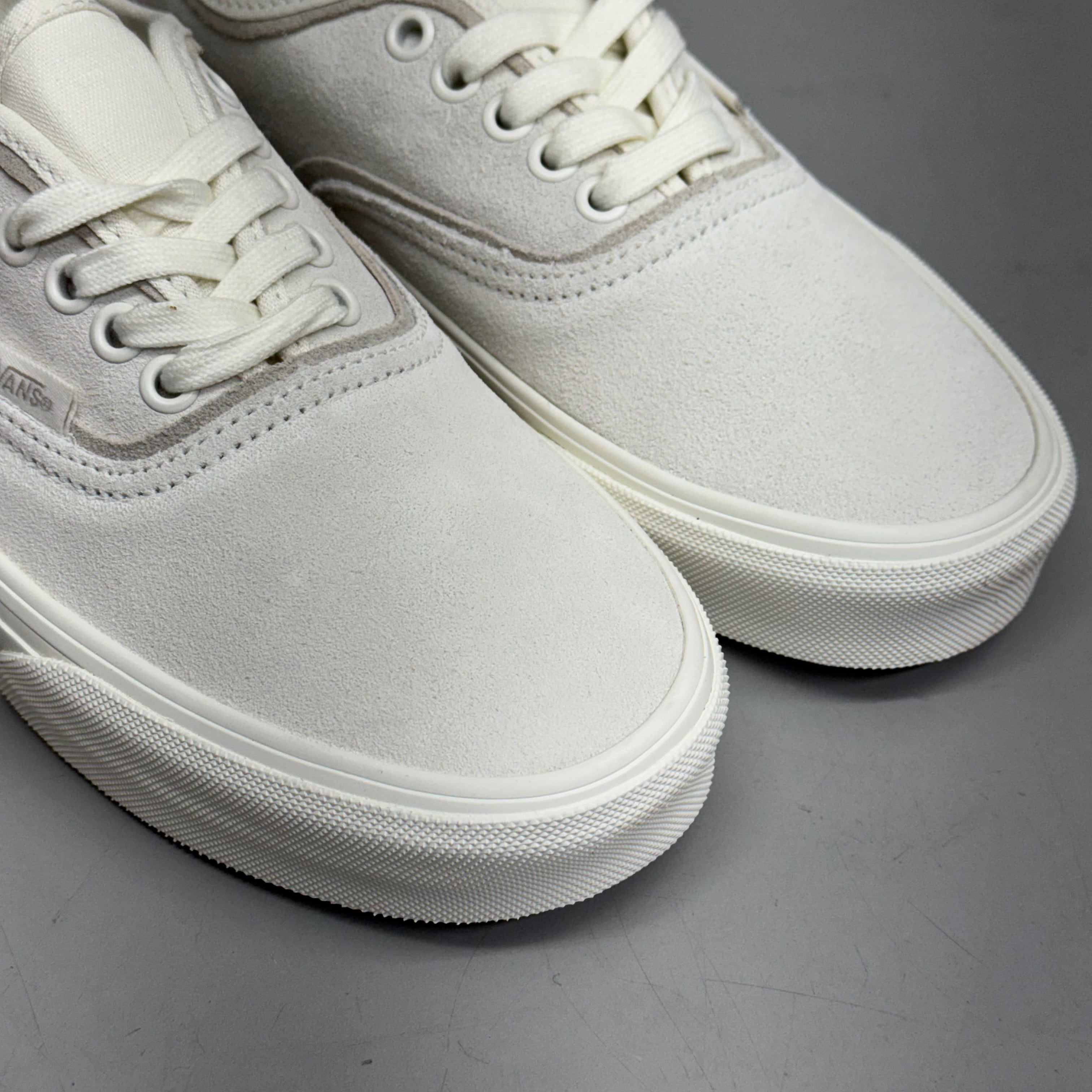 VANS Authentic Sliver Sneakers Shoes Women's Sz 10 White/White VN000D6DWWW