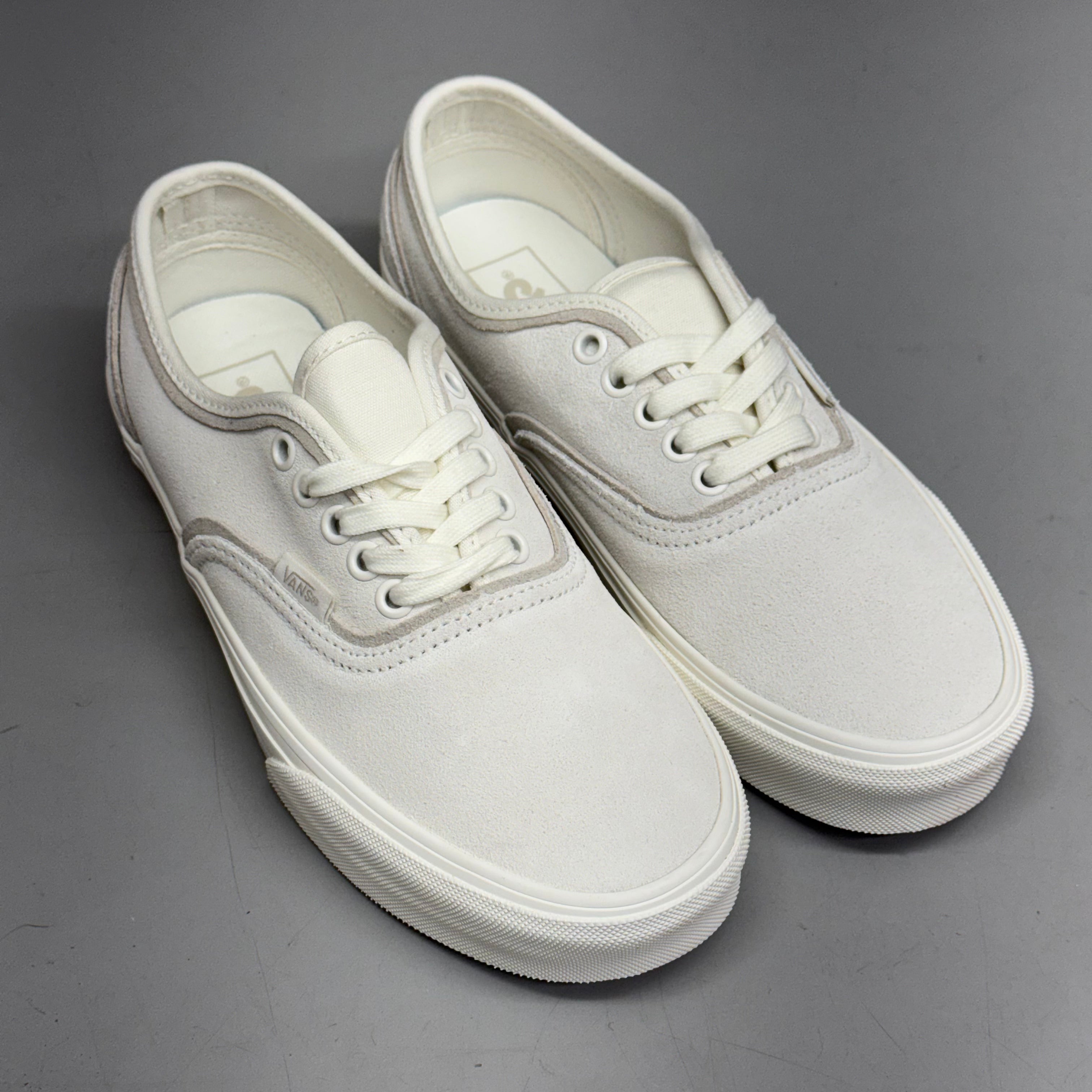 VANS Authentic Sliver Sneakers Shoes Women's Sz 9.5 White/White VN000D6DWWW
