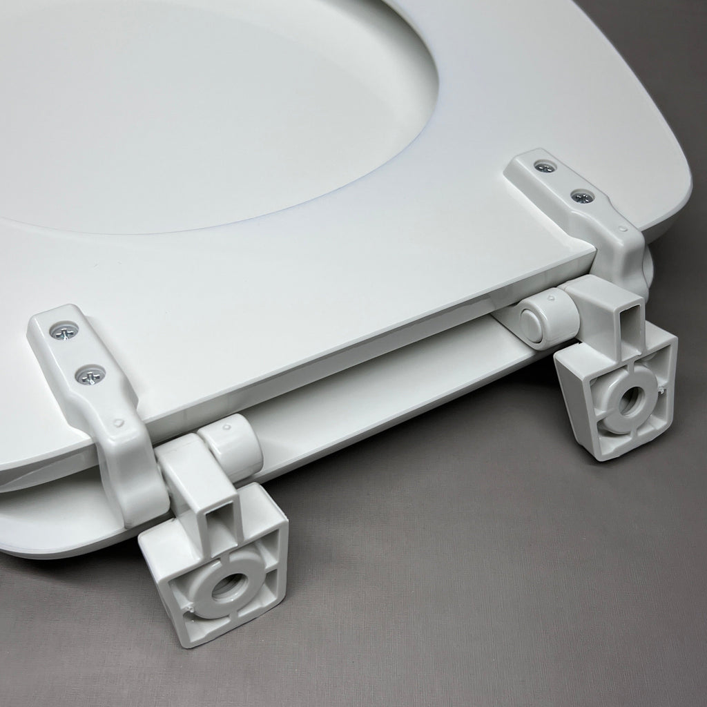 BENEKE Round Toilet Seat Enameled Molded Wood White XM30TM 000 (New)